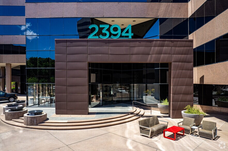 More Photos Of 2398 E Camelback Rd, Phoenix Unknown For Lease