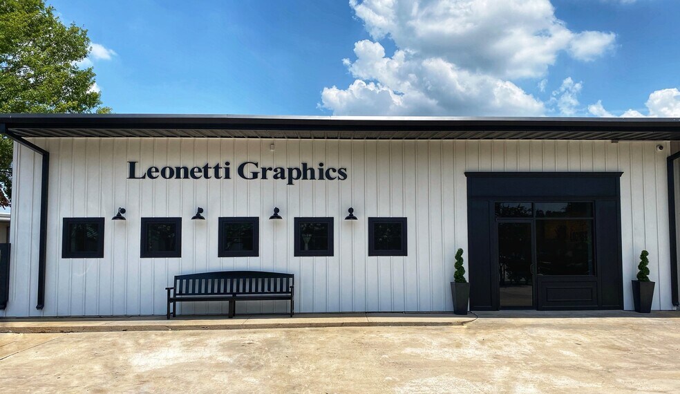 More Photos Of 234-242 Avenue E, Stafford Warehouse For Sale