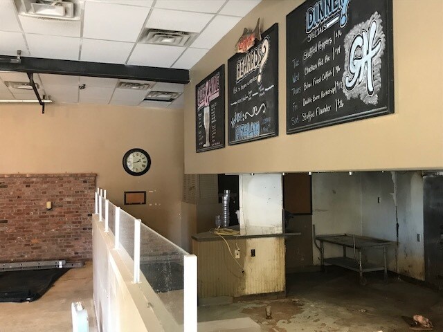More Photos Of 2 E Church St, Selbyville Storefront For Lease