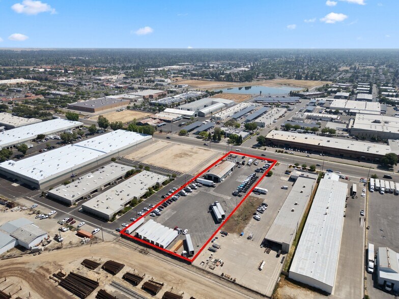 More Photos Of 4451 N Brawley Ave, Fresno Warehouse For Sale