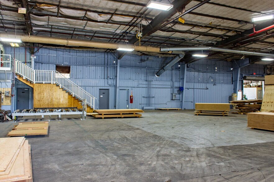 More Photos Of 310 Cypress Rd, Ocala Manufacturing For Sale