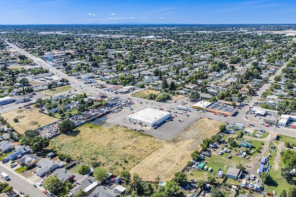 More Photos Of 4232 E Main St, Stockton Freestanding For Sale