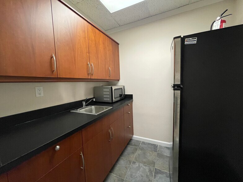 More Photos Of 323 S College Ave, Fort Collins Medical For Lease