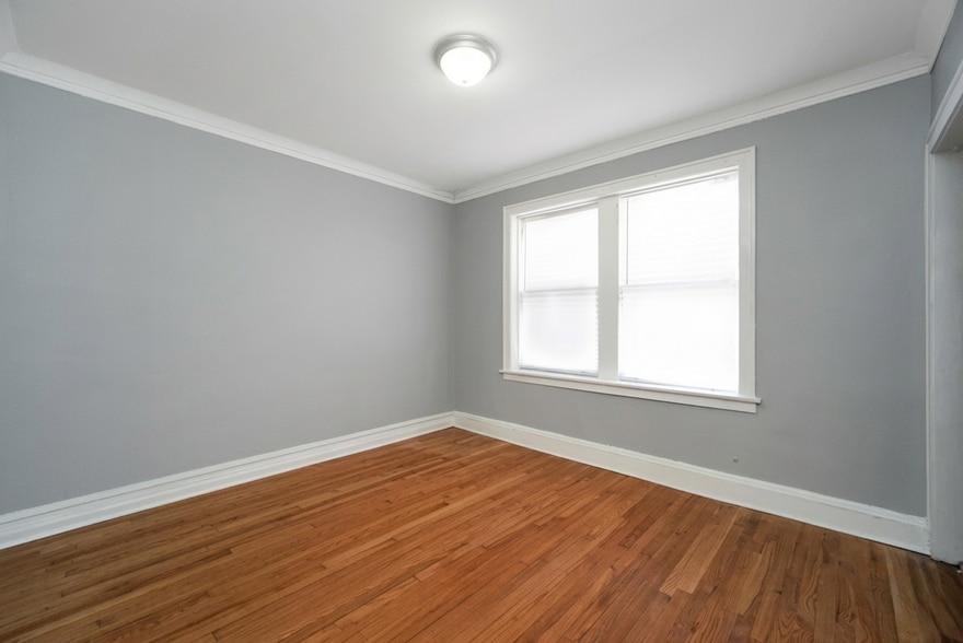 More Photos Of 7151 S King Dr, Chicago Apartments For Sale