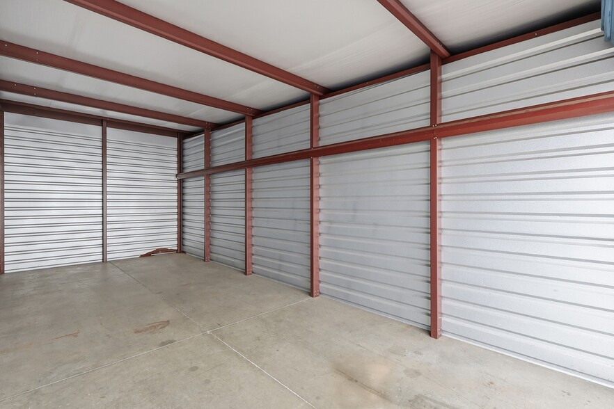 More Photos Of 3055 3rd St S, Waite Park Self Storage For Sale