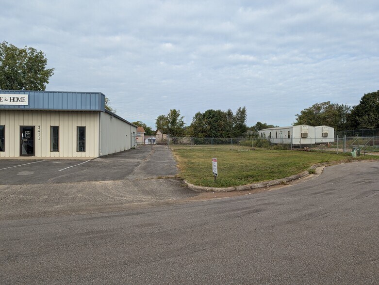 More Photos Of 3411 Trade Dr, Huntsville Warehouse For Sale