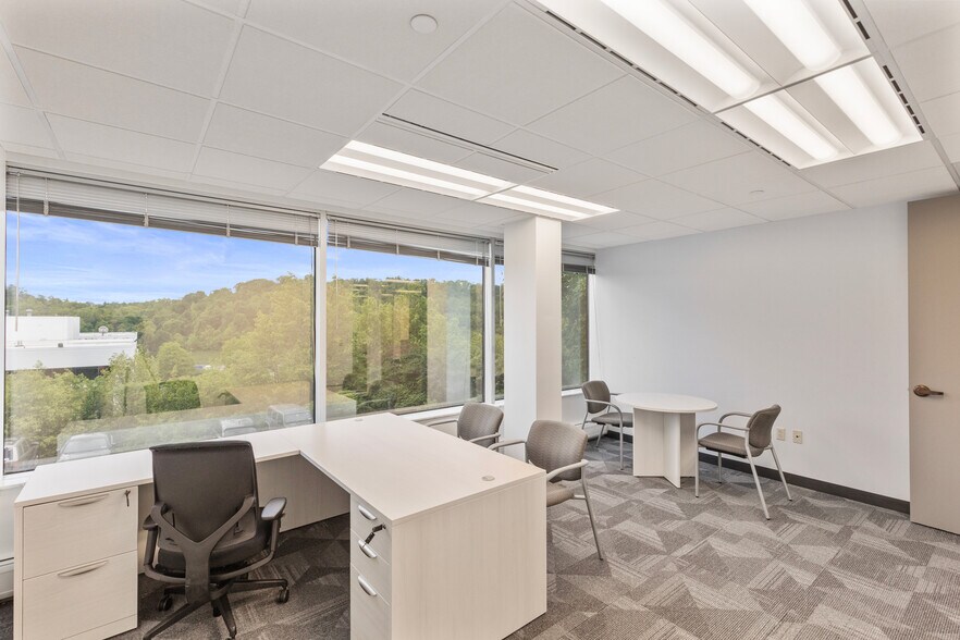 More Photos Of 1 Penn Center Blvd, Pittsburgh Unknown For Lease