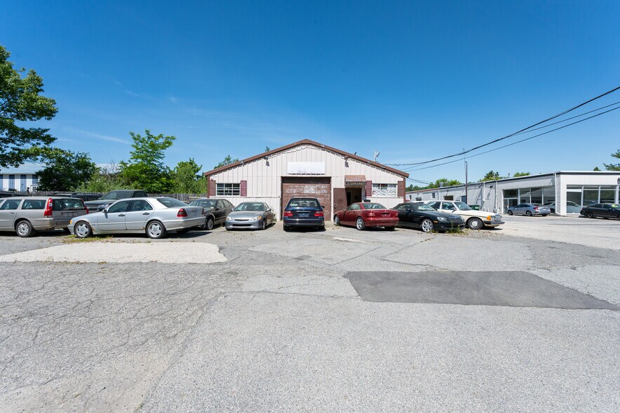 More Photos Of 86 Newburyport Tpke, Newbury Auto Dealership For Sale