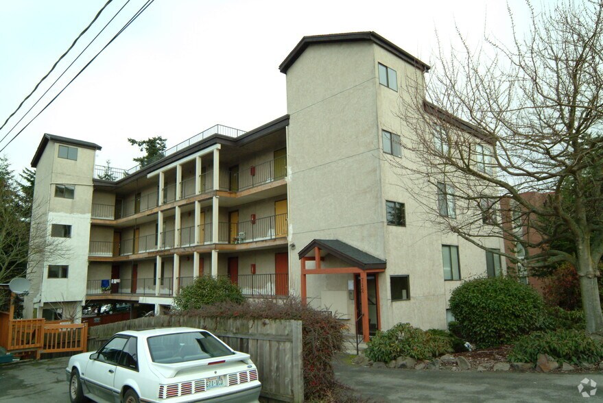 More Photos Of 712 N 143rd St, Seattle Apartments For Sale