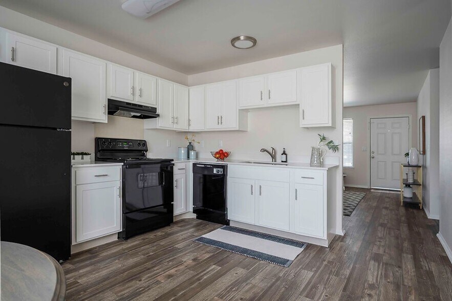 More Photos Of 275 S Fort Ln, Layton Apartments For Sale