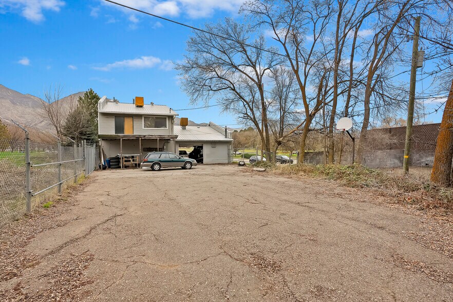 More Photos Of 265 N Washington Blvd, Ogden Auto Repair For Sale