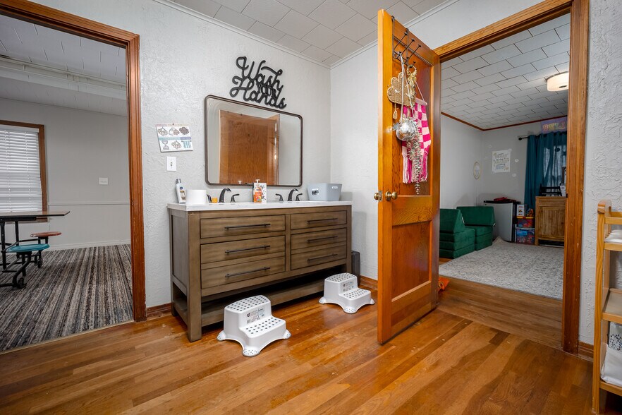 More Photos Of 605 Main st, Velma Religious Facility For Sale