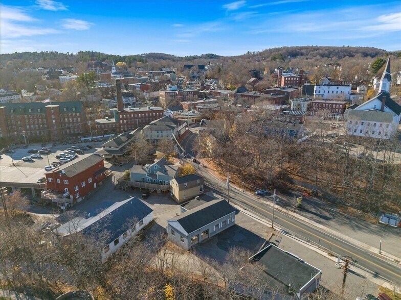 More Photos Of 46 Elm St, Amesbury Service Station For Lease