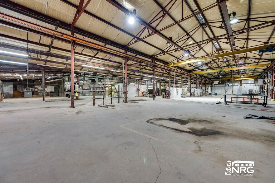 More Photos Of 715 W 81st St, Odessa Warehouse For Sale