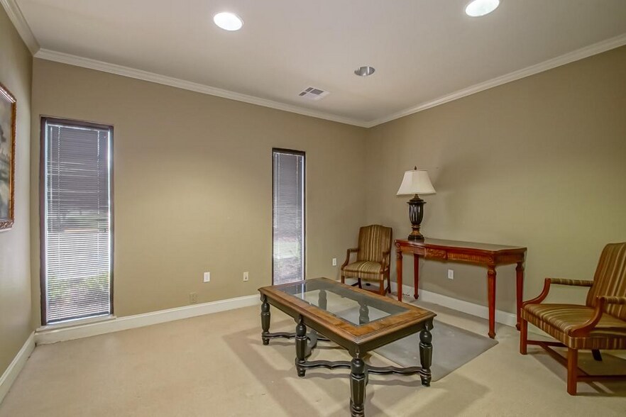 More Photos Of 1700 Highway 59, Mandeville General Retail For Lease