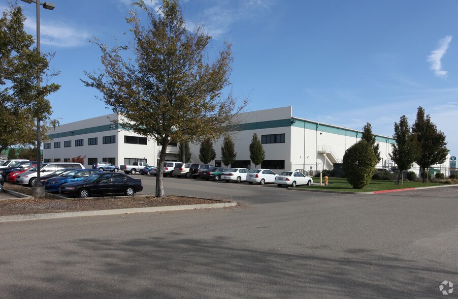 More Photos Of 850 S Guild, Lodi Light Distribution For Lease