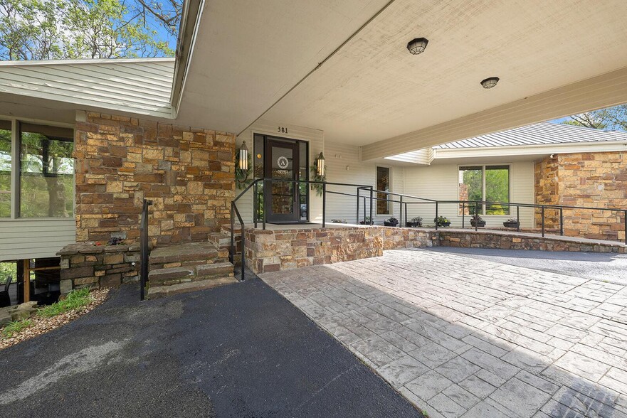 More Photos Of 381 W Guin Rd, Nixa Lodge Meeting Hall For Sale