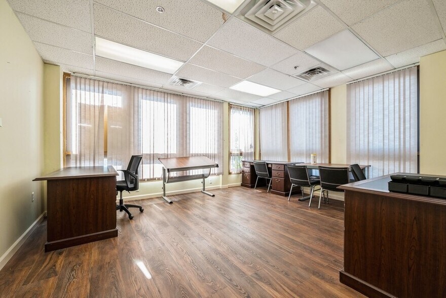 More Photos Of 674 US Highway 202, Bridgewater Medical For Sale