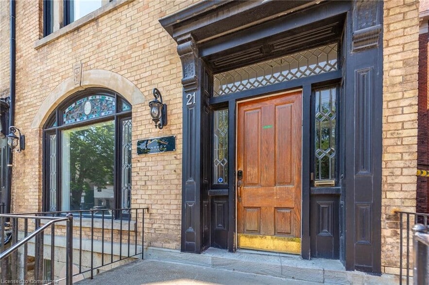 More Photos Of 21 Bold St, Hamilton Office Residential For Lease