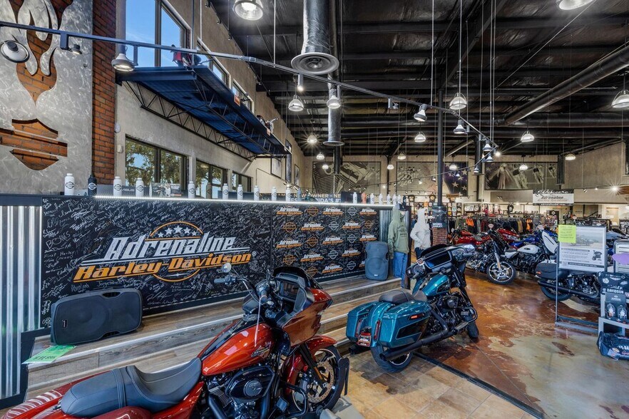 More Photos Of 330 Cattlemen Rd, Sarasota Auto Dealership For Sale