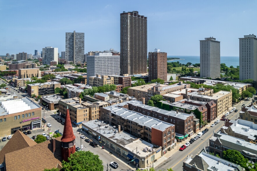More Photos Of 632-644 W Addison St, Chicago Apartments For Lease