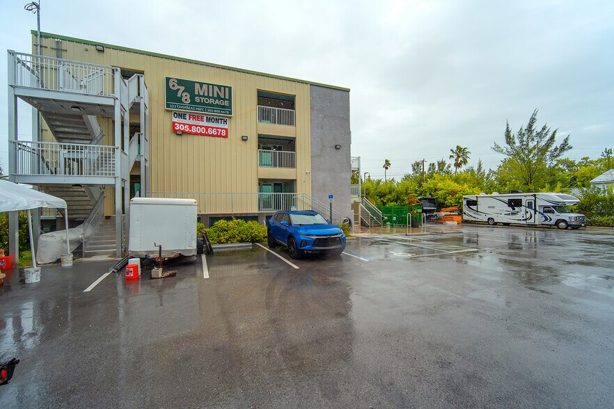 More Photos Of 323 Overseas Hwy, Key West Industrial For Sale