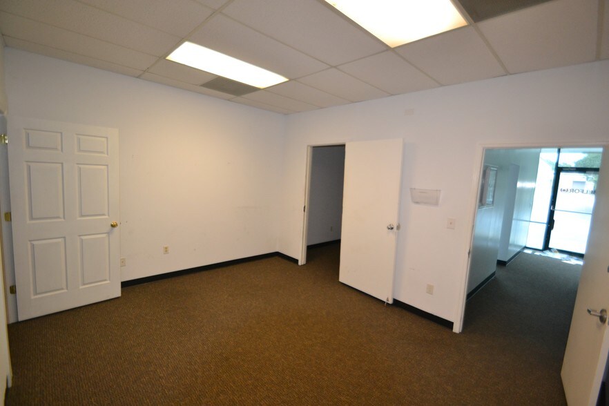 More Photos Of 506 Manchester Expy, Columbus Flex For Lease