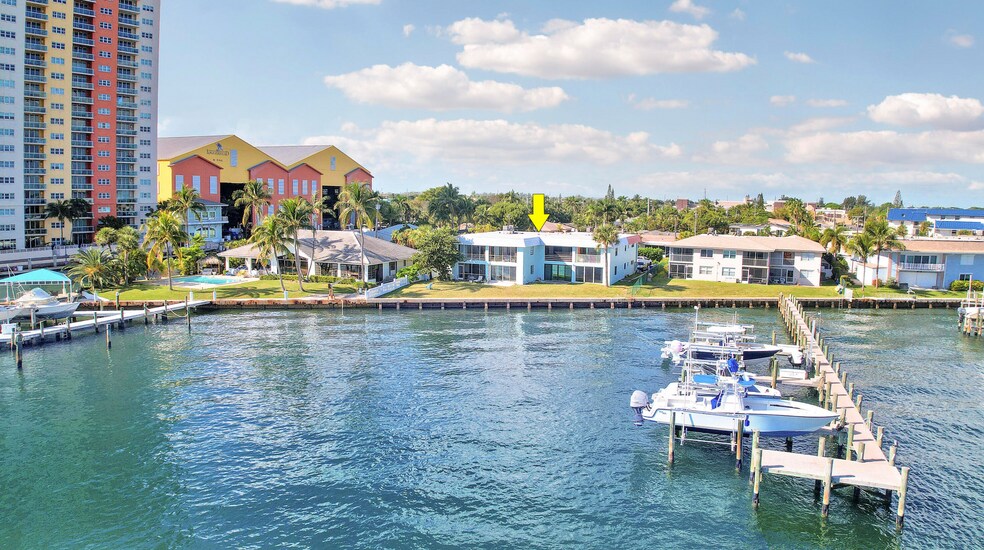 More Photos Of 360 Wilma Cir, Riviera Beach Multifamily For Sale