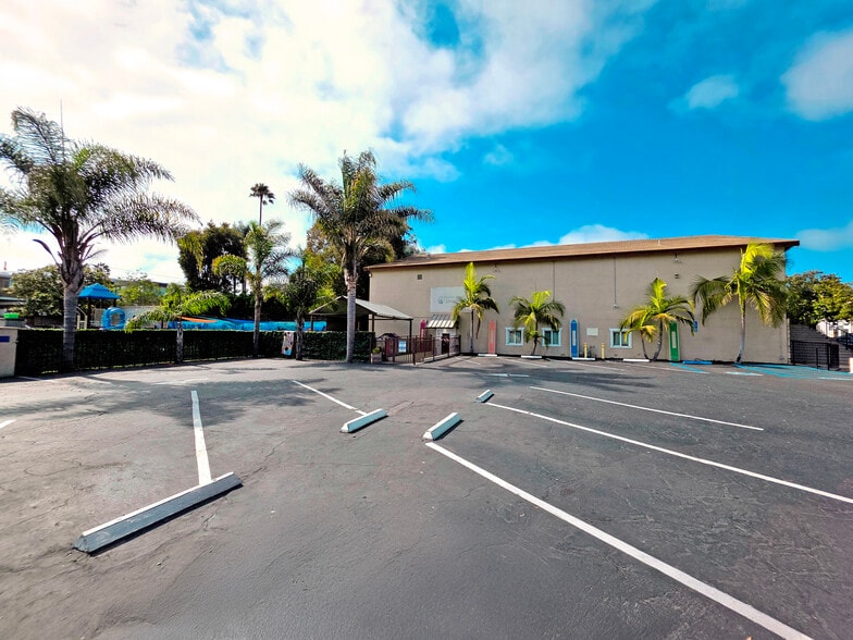 More Photos Of 1063 Aviation Blvd, Hermosa Beach Religious Facility For Sale