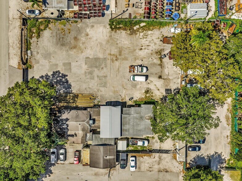 More Photos Of 4901 SW 51st St, Davie Warehouse For Sale