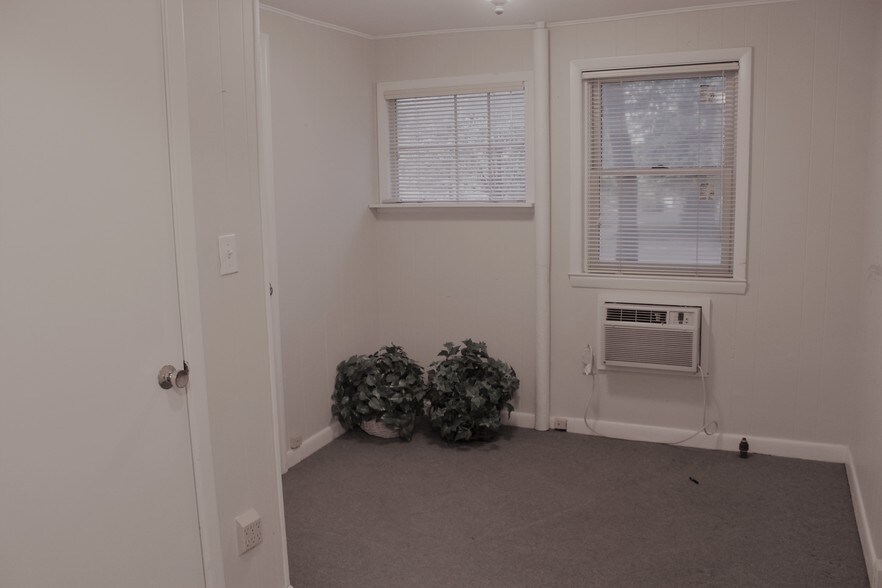 More Photos Of 239 Lexington Ave, Mount Kisco Loft Creative Space For Sale