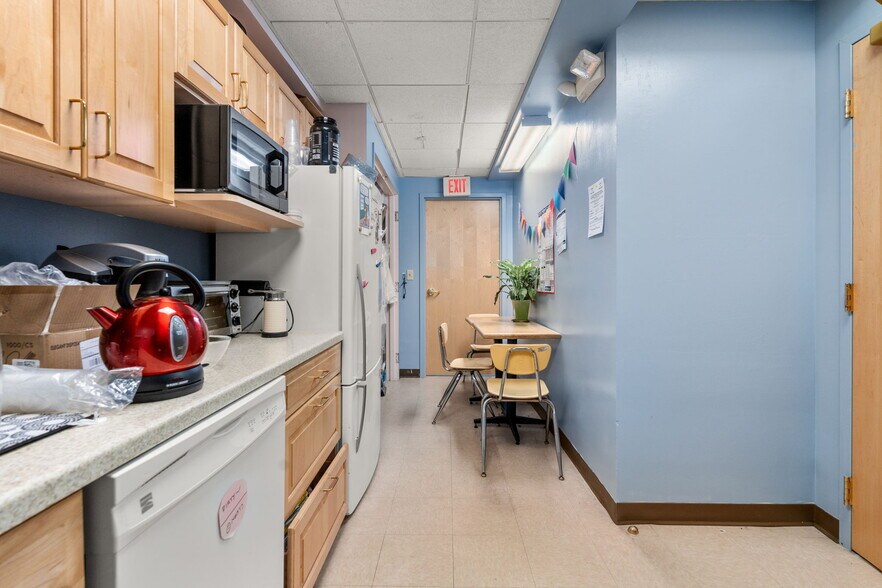 More Photos Of 400 Commonwealth Ave, Boston Medical For Sale