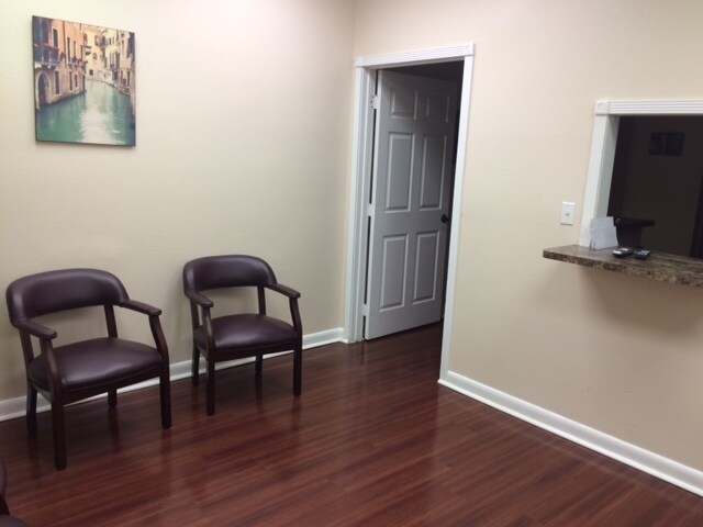 More Photos Of 4900 W Oakland Park Blvd, Lauderdale Lakes Medical For Lease