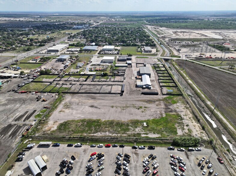 More Photos Of 1420 Holly Road, Corpus Christi Warehouse For Lease