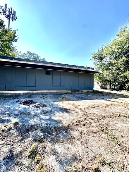 More Photos Of 638-642 Dill Ave, Atlanta Freestanding For Sale