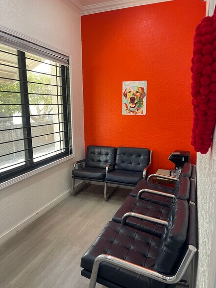 More Photos Of 1110 2nd Ave S, Lake Worth Warehouse For Lease