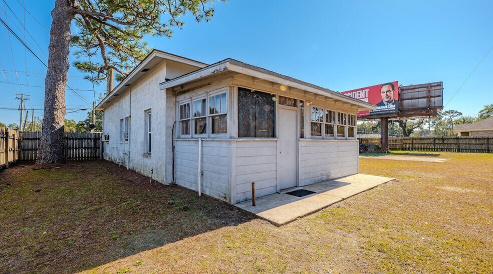 More Photos Of 10399 Chemstrand Rd, Pensacola Storefront Retail Office For Sale