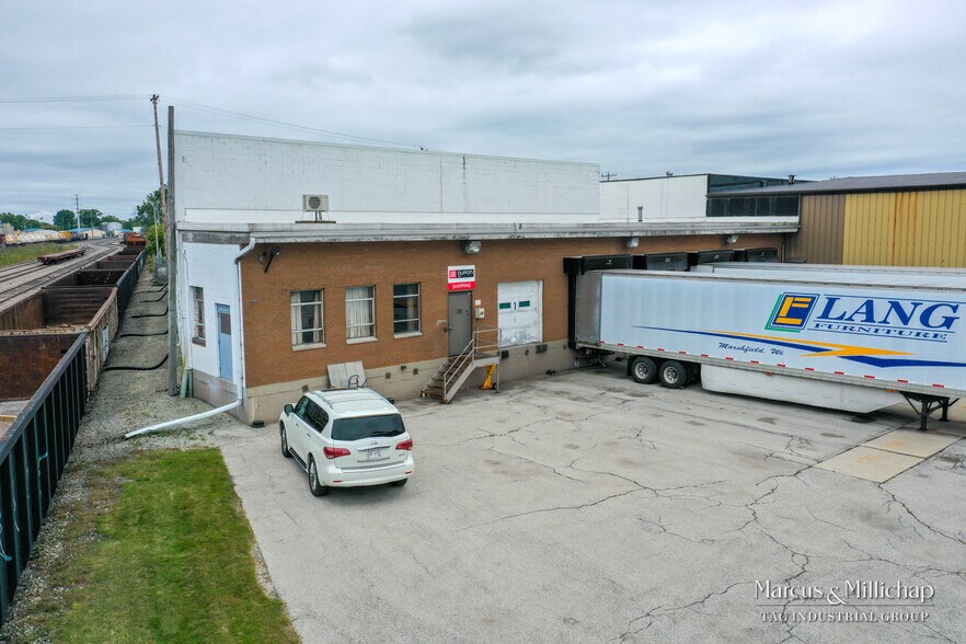 More Photos Of 1132 Lincoln St, Green Bay Warehouse For Sale
