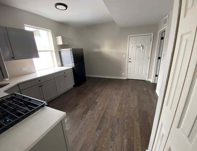 More Photos Of 8744 S Saginaw Ave, Chicago Apartments For Sale