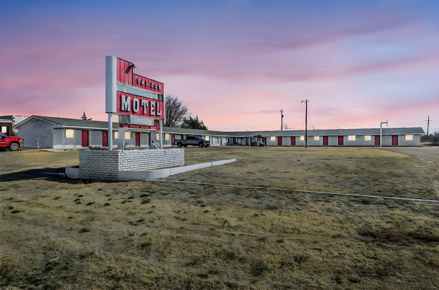 More Photos Of Falcon Motel, Stinnett Hotel For Sale
