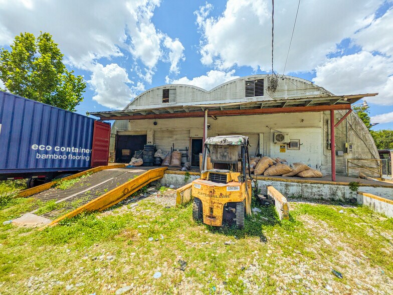 More Photos Of 3232 Old Kings Rd, Jacksonville Warehouse For Sale