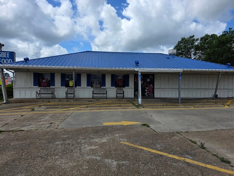 More Photos Of 720 Highway 96 S, Silsbee Restaurant For Sale