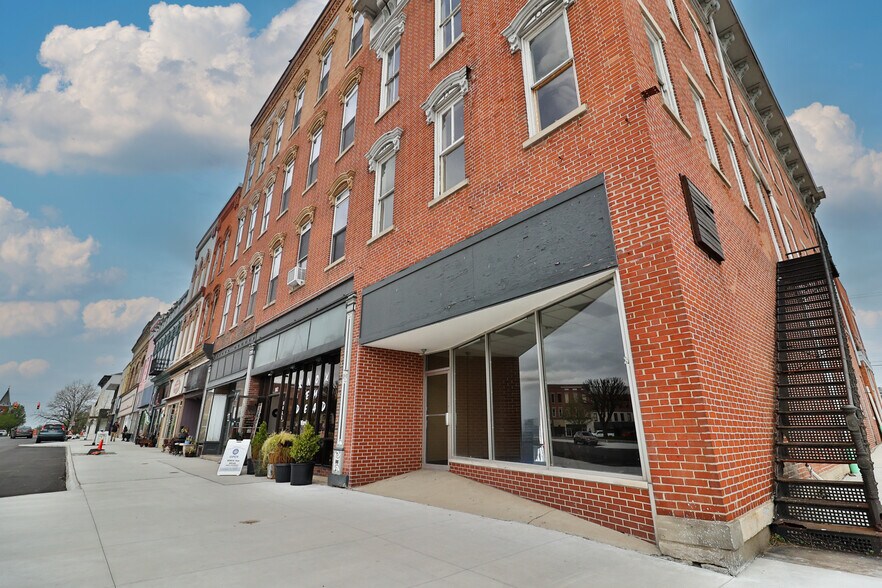 More Photos Of 102-104 W Columbus St, Kenton Office Residential For Sale