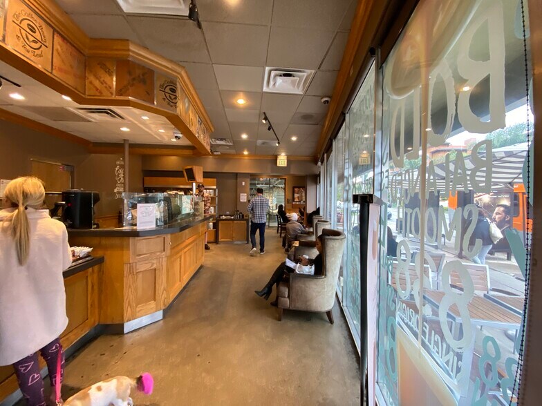 More Photos Of 5979 W 3rd St, Los Angeles Office For Lease