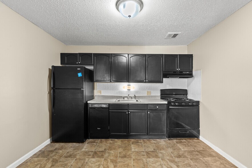 More Photos Of 7718-7744 Springdale Dr, Saint Louis Apartments For Sale