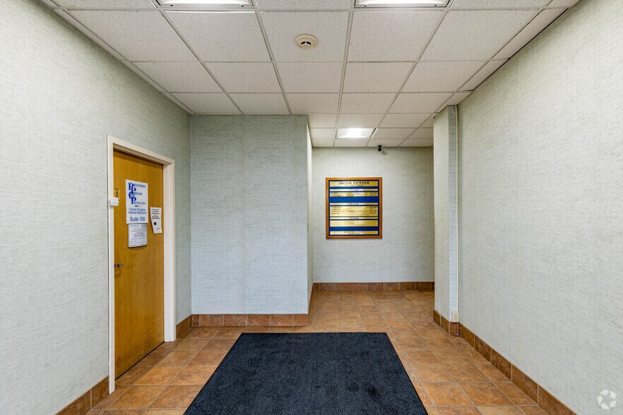 More Photos Of 300 Fleet St, Pittsburgh Office For Lease