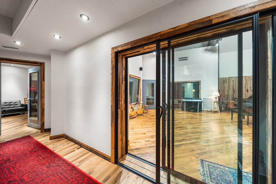 More Photos Of 1506-1514 E Wilt St, Philadelphia Auto Repair For Sale