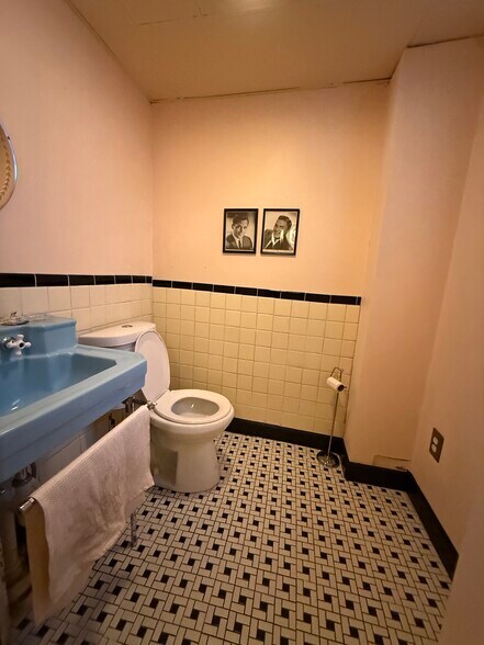 More Photos Of , Philadelphia Unknown For Sale