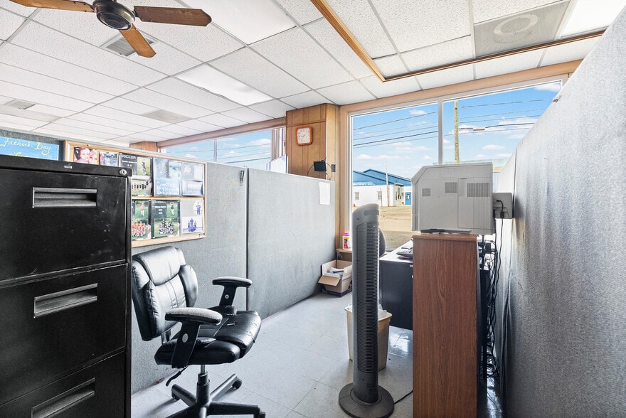 More Photos Of 1336 Main St, Dillwyn Auto Dealership For Sale