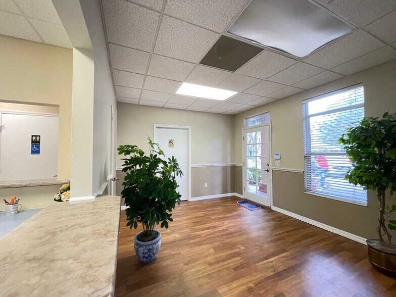 More Photos Of 3721 NW 40th Ter, Gainesville Medical For Sale